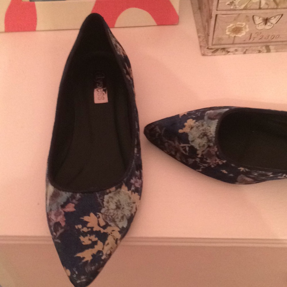 Elysess shoes